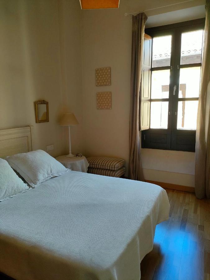 Apartamento Nueva Del Santisimo غرناطة المظهر الخارجي الصورة