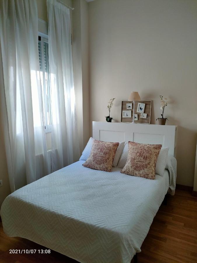 Apartamento Nueva Del Santisimo غرناطة المظهر الخارجي الصورة