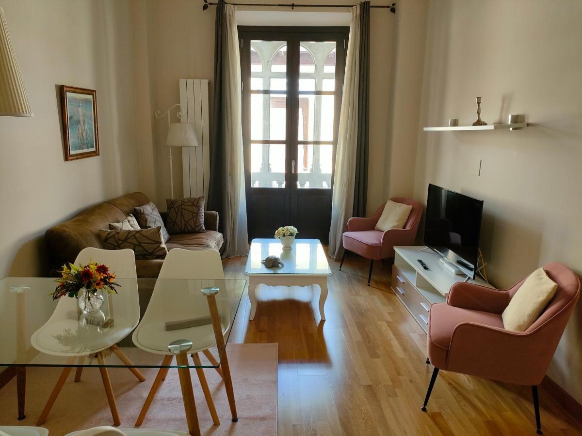Apartamento Nueva Del Santisimo غرناطة المظهر الخارجي الصورة