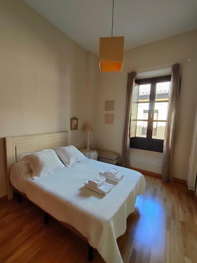 Apartamento Nueva Del Santisimo غرناطة المظهر الخارجي الصورة